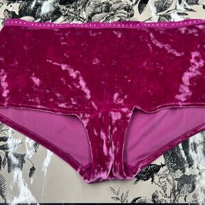 NWOT Victoria’s Secret Boyshort Panty SIZE L